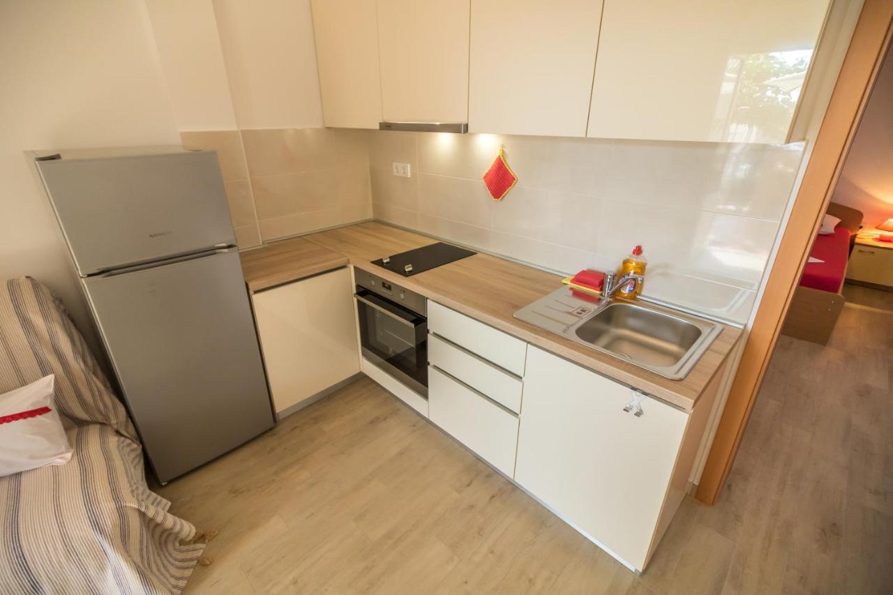 Katarina Apartments Rab Town Bagian luar foto