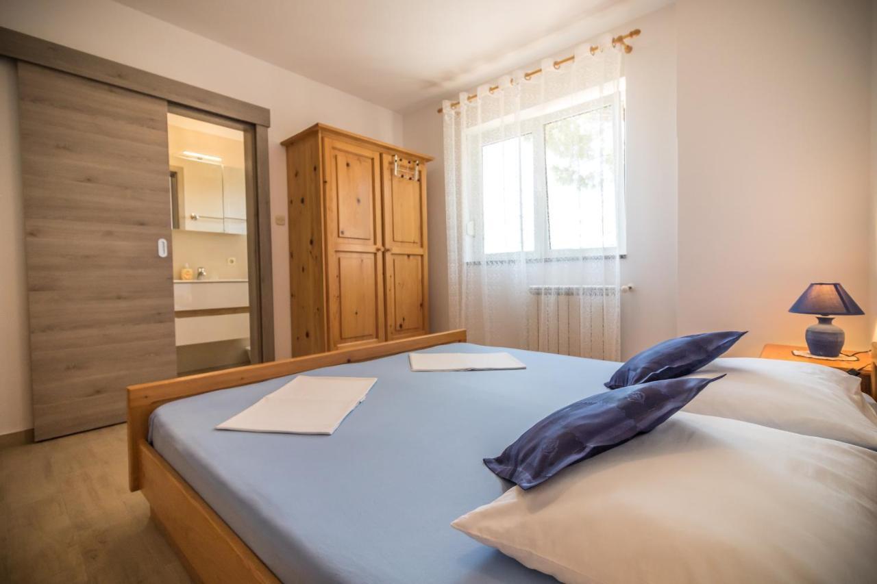 Katarina Apartments Rab Town Bagian luar foto