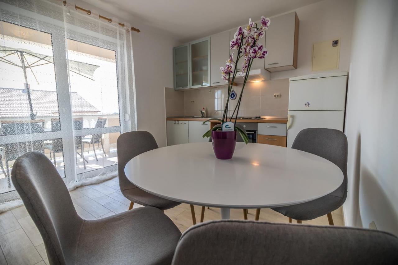 Katarina Apartments Rab Town Bagian luar foto