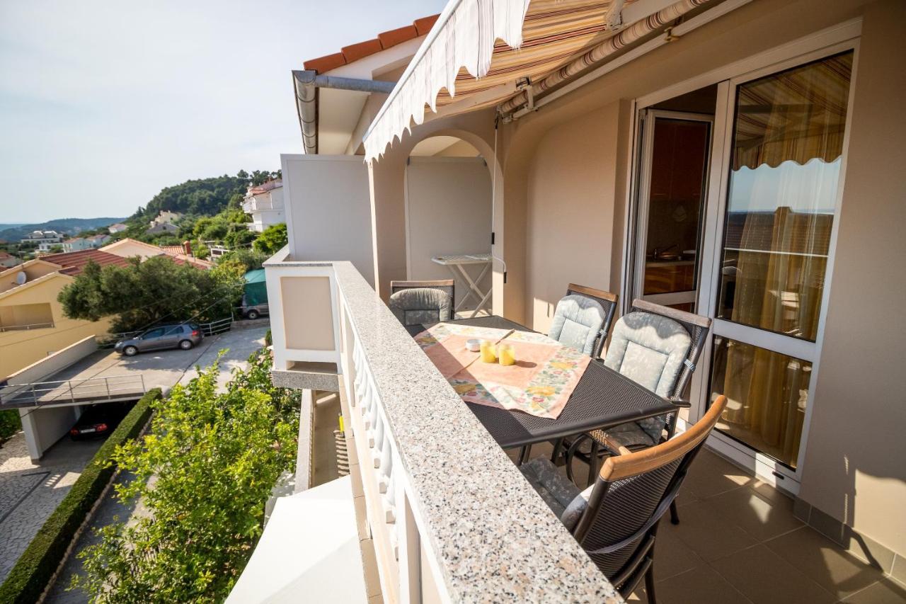Katarina Apartments Rab Town Bagian luar foto