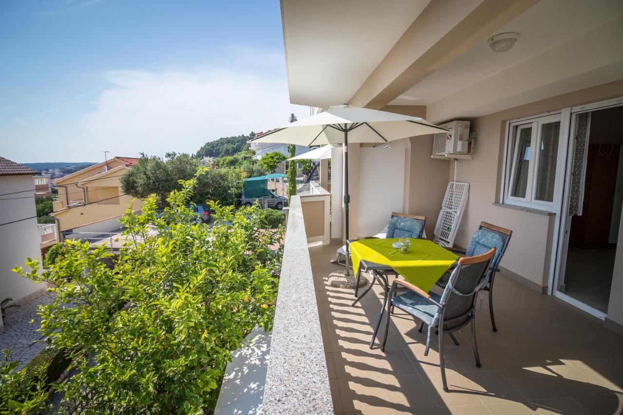 Katarina Apartments Rab Town Bagian luar foto