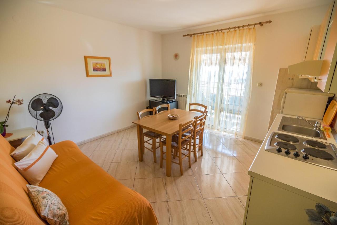 Katarina Apartments Rab Town Bagian luar foto