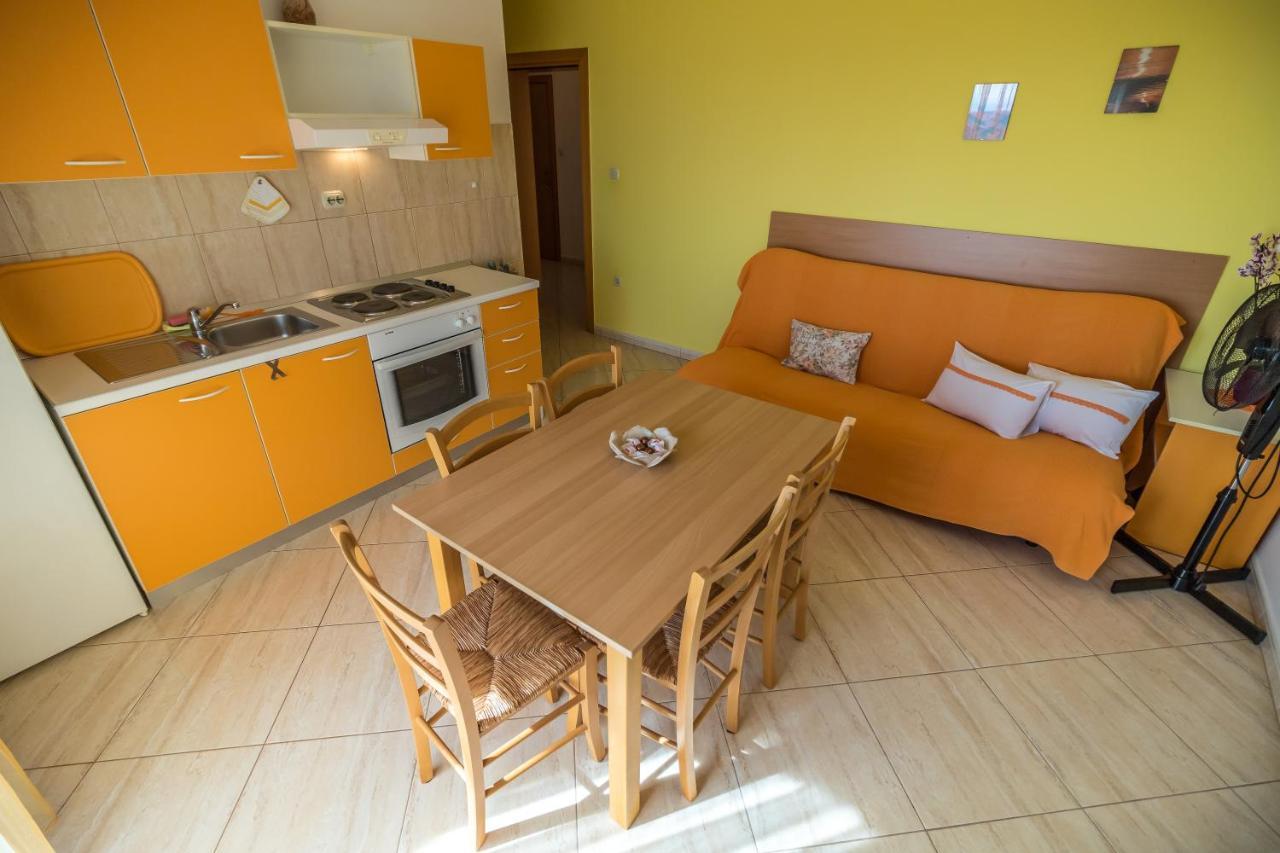 Katarina Apartments Rab Town Bagian luar foto